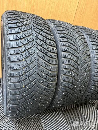 Michelin X-Ice North 4 SUV 235/55 R19 и 255/50 R19 106T