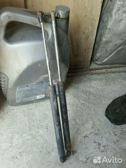 Лифт капота 2110