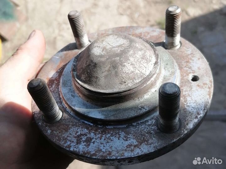 Ступица задняя mitsubishi lancer 9