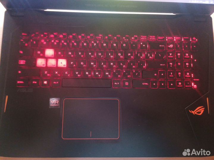 Игровой ноутбук Asus Rog Strix