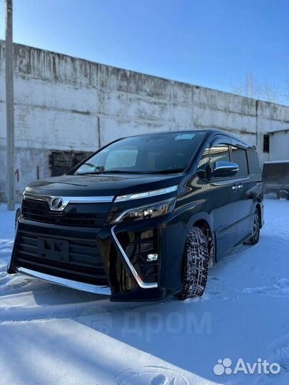 Toyota Voxy 1.8 CVT, 2019, 74 364 км