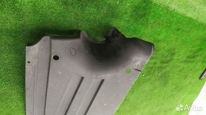 Защита днища пара Volkswagen Passat B7 caxa 2011