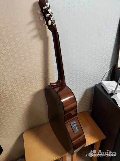 Электроакустическая гитара