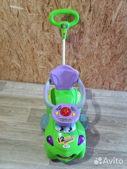 Детская машинка каталка с ручкой