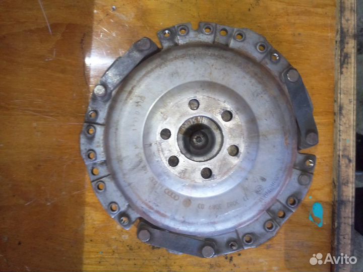 Маховик Фольксваген Гольф 4 / Октавия 1,4 1,6