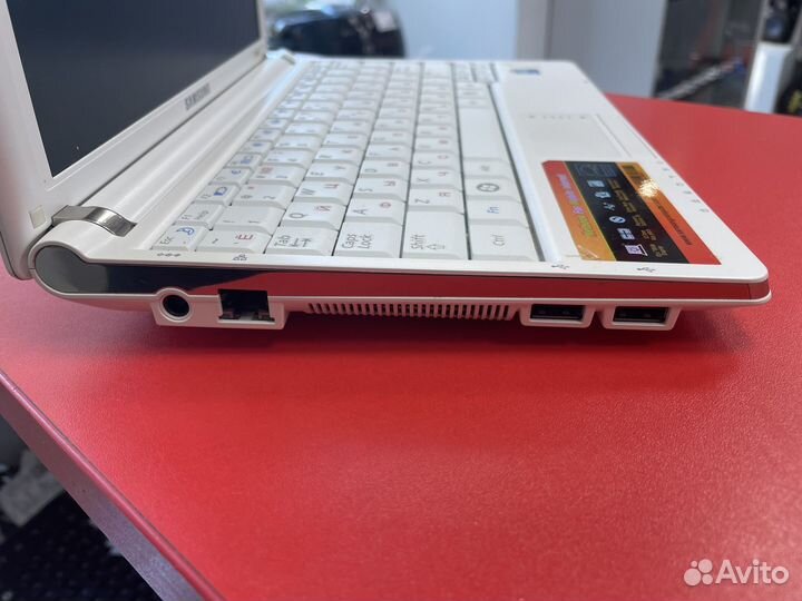 Нетбук Samsung NP-NC10
