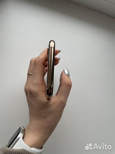 iPhone Xs, 64 ГБ