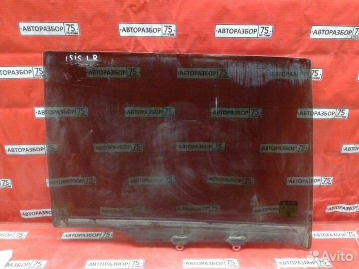 Стекло боковое заднее левое Toyota Isis ZGM10