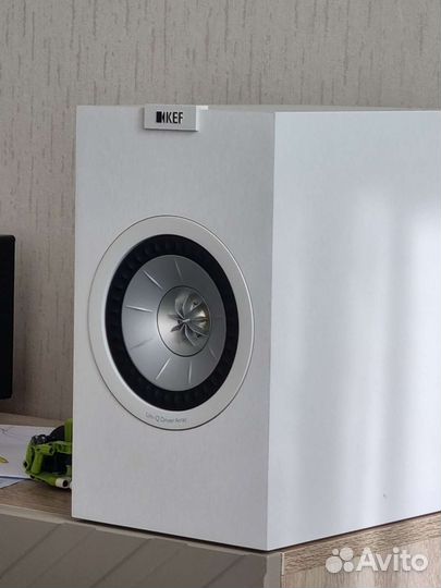 KEF Q150