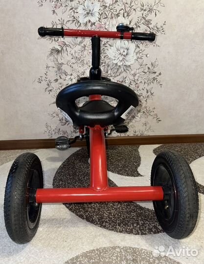Трехколесный велосипед Moby kids красный
