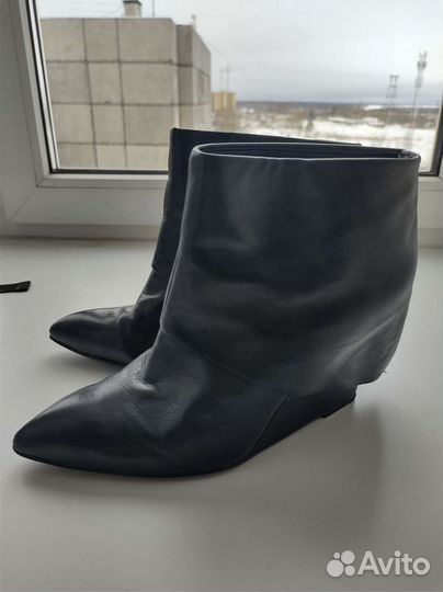 Ботинки женские