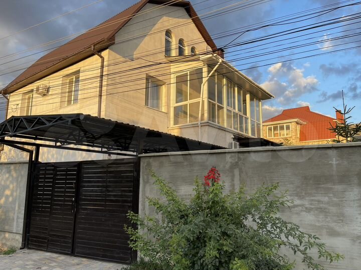 Дом 286 м² на участке 6,5 сот.