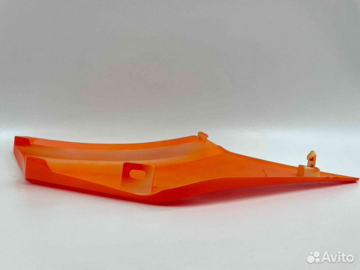 Облицовка боковая центральная левая верхняя оранже
