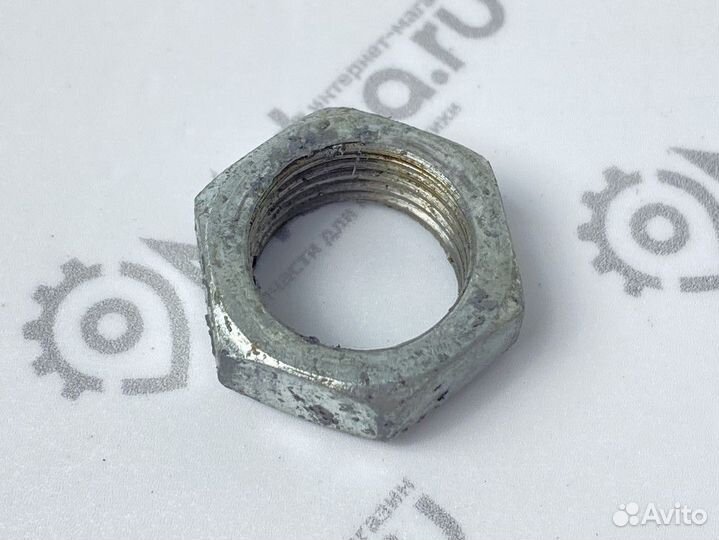 Гайка Муравей вторичного вала и передней звезды (л