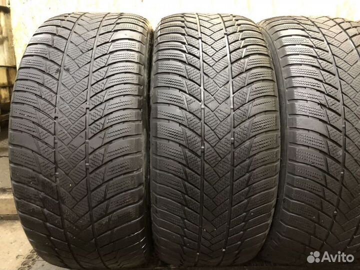 Bridgestone Blizzak LM-001 285/45 R21 113V