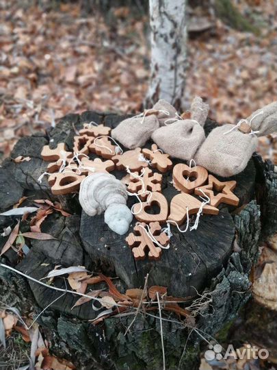 Елочные игрушки-дуб