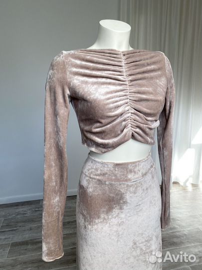 Лонг велюровый золотистый новый с драпировкой