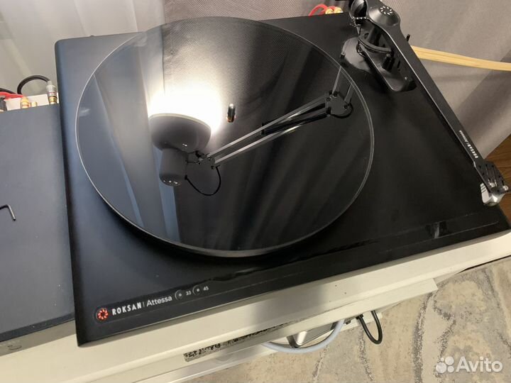 Roksan attessa turntable