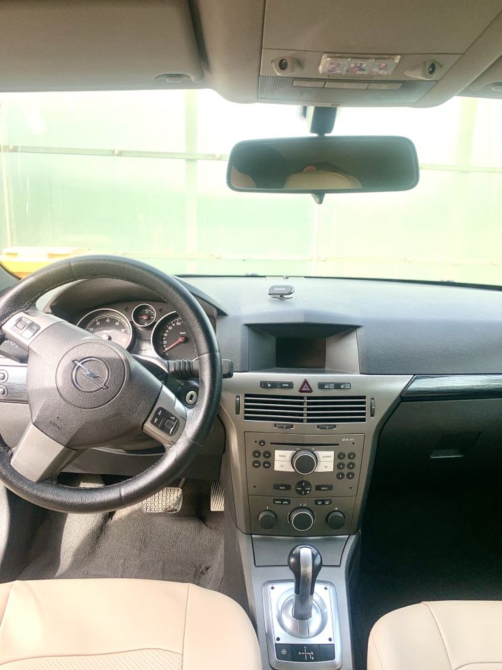 Opel Astra GTC: фото владельца