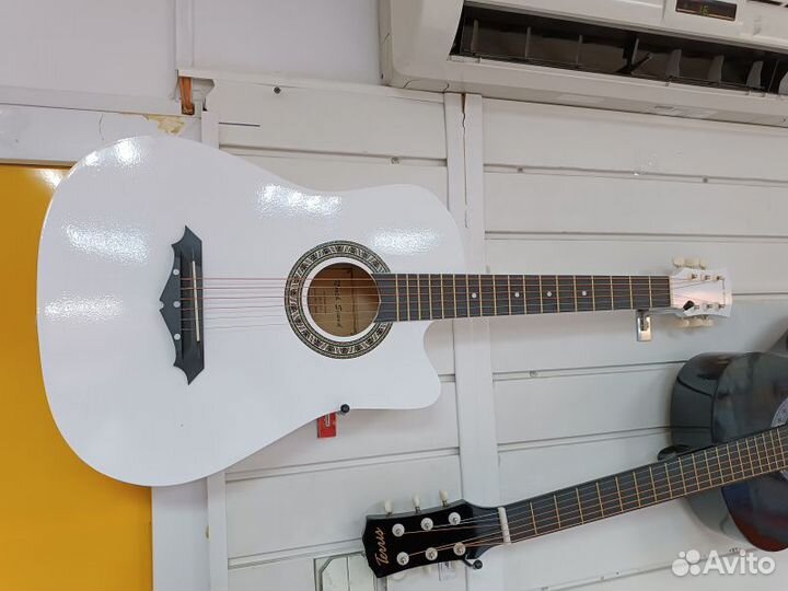 Гитара North Sound белая