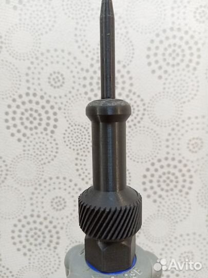 Насадка на гелиевый баллон универсальная