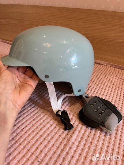 Шлем для катания на горных лыжах детский