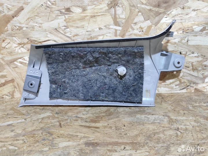 Обшивка стойки левая Subaru Forester S12