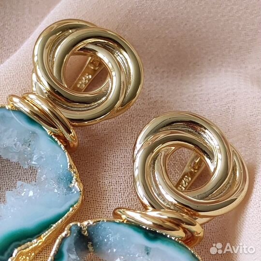 Серьги с натуральными камнями агат классические