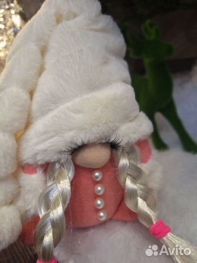 Новогодние гномы игрушки декор