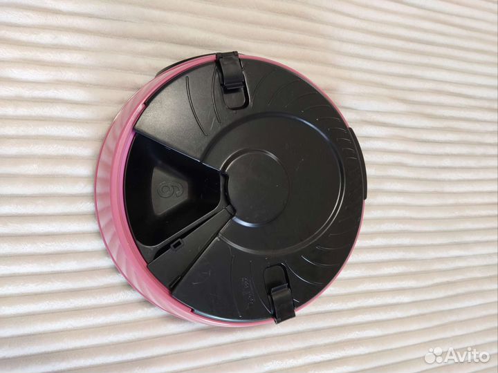 Автоматическая кормушка для кошек и собак