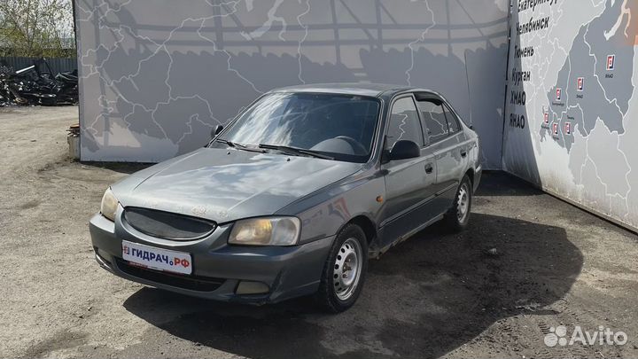 Стекло заднее Hyundai Accent (LC) 87110-25530