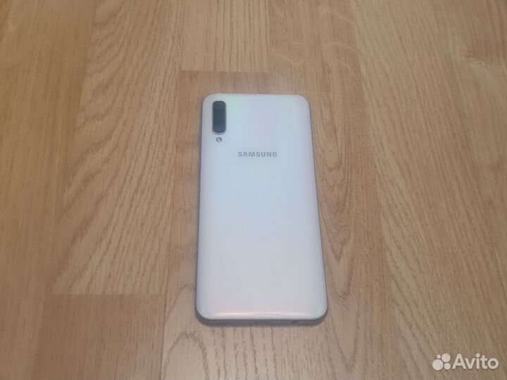 Samsung Galaxy A50, 6/128 ГБ