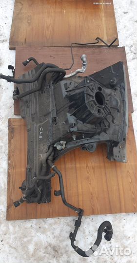 Передняя четверть Mercedes CLS