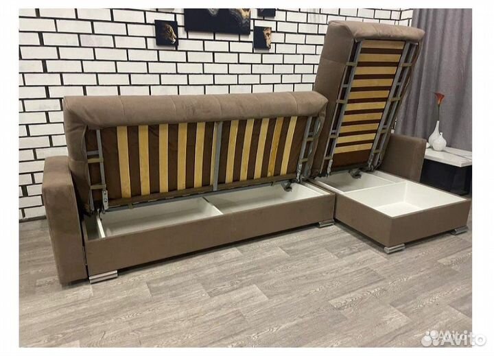 Диван Белиз с оттоманкой с подлокотниками Egida Te