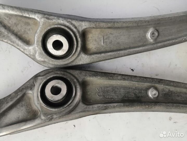 Audi A4 B8 07- A6 C6 08- Передний RH нижний рычаг
