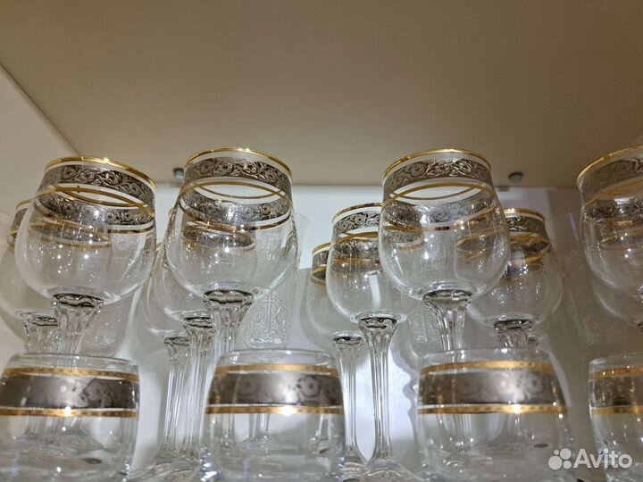 Бокалы и рюмки