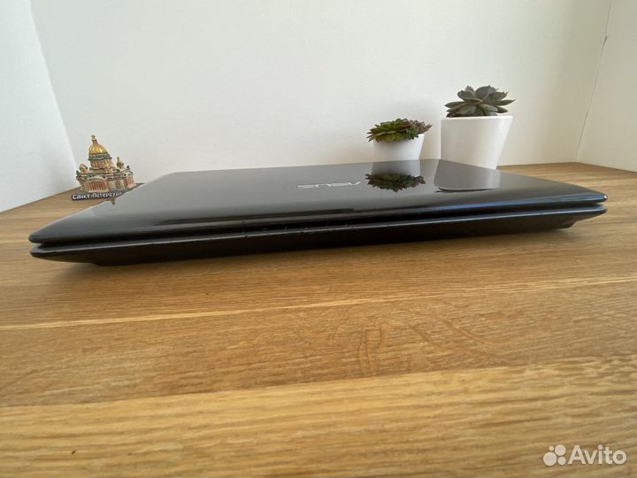 Ноутбук asus