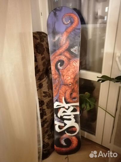 Сноуборд с креплениями