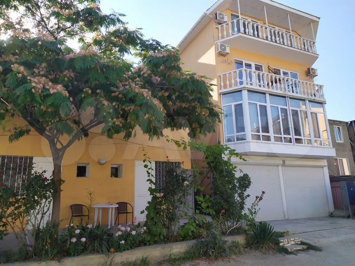 Комната 20 м² в 1-к., 1/2 эт.