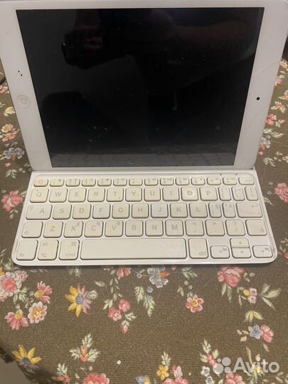 Тонкая клавиатура Logitech для iPad mini
