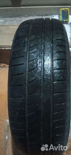 Pirelli Carrier 2.25/4.5 R15 100B