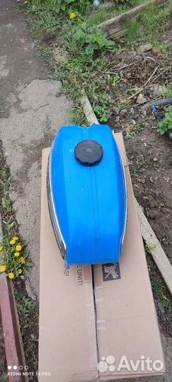 Бензобак на мотоцикл ява