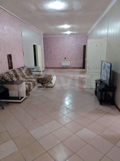 2-к. квартира, 150 м², 1/6 эт.