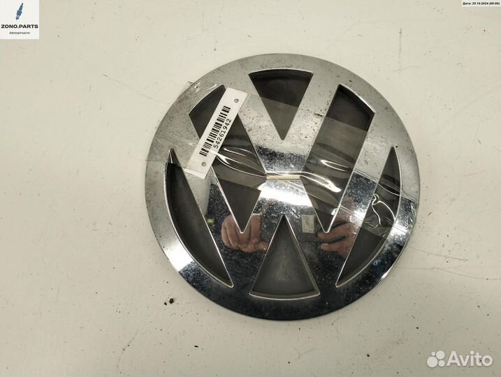 Эмблема 7L6853630 на Volkswagen Touareg