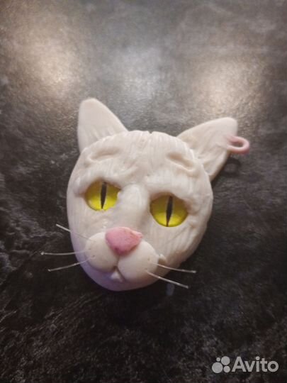 Кот Сфинкс из полимерной глины и кабошонов