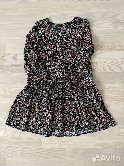 Платья. Комбинезон. Куртка. Zara