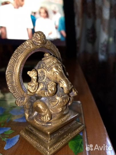 Фигурка бронзовая 