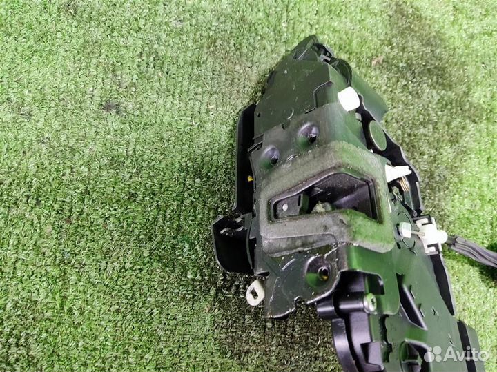 Замок двери задней левой Land Rover Discovery 4 2