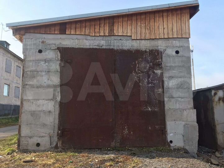 Гараж, > 30 м²