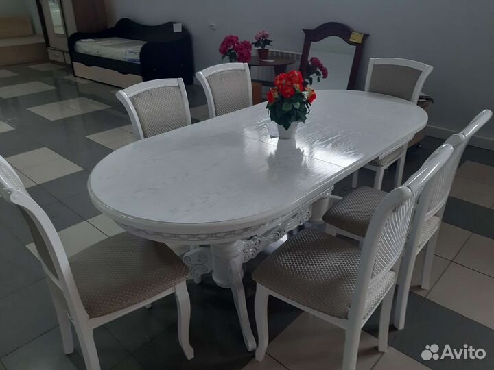 Столовый гарнитур